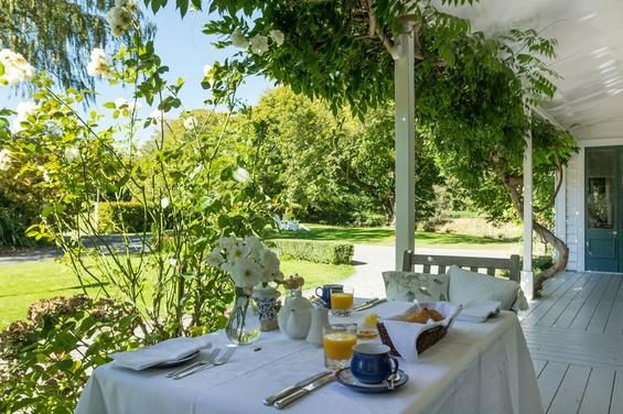 Historic bed and breakfast surrounded by Marlborough countryside